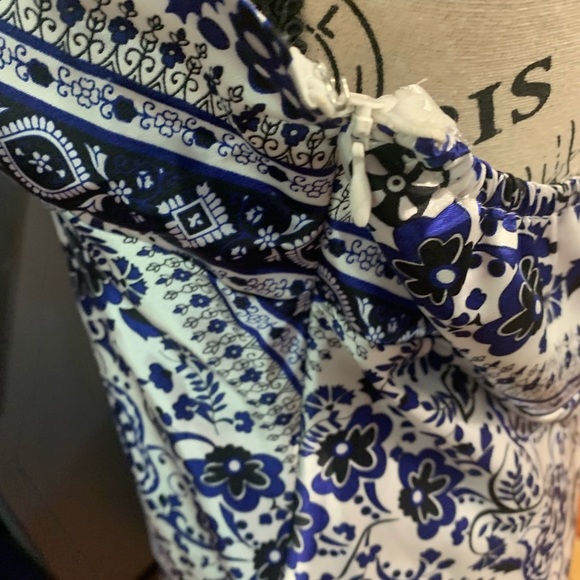 New without tags halter top. - Picture 3 of 5